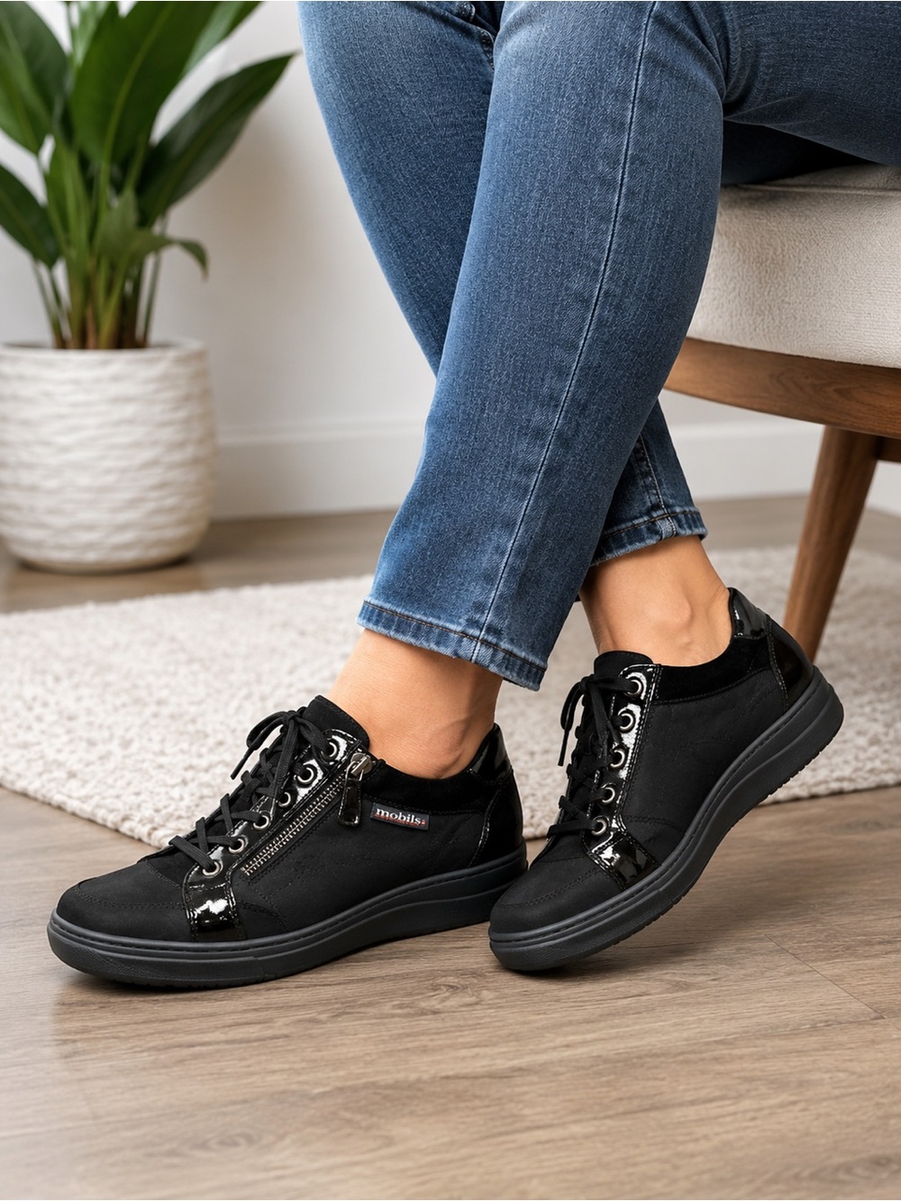 Mobils by Mephisto Women’s 7 Black Leather Lace Up Zip Comfort Shoes